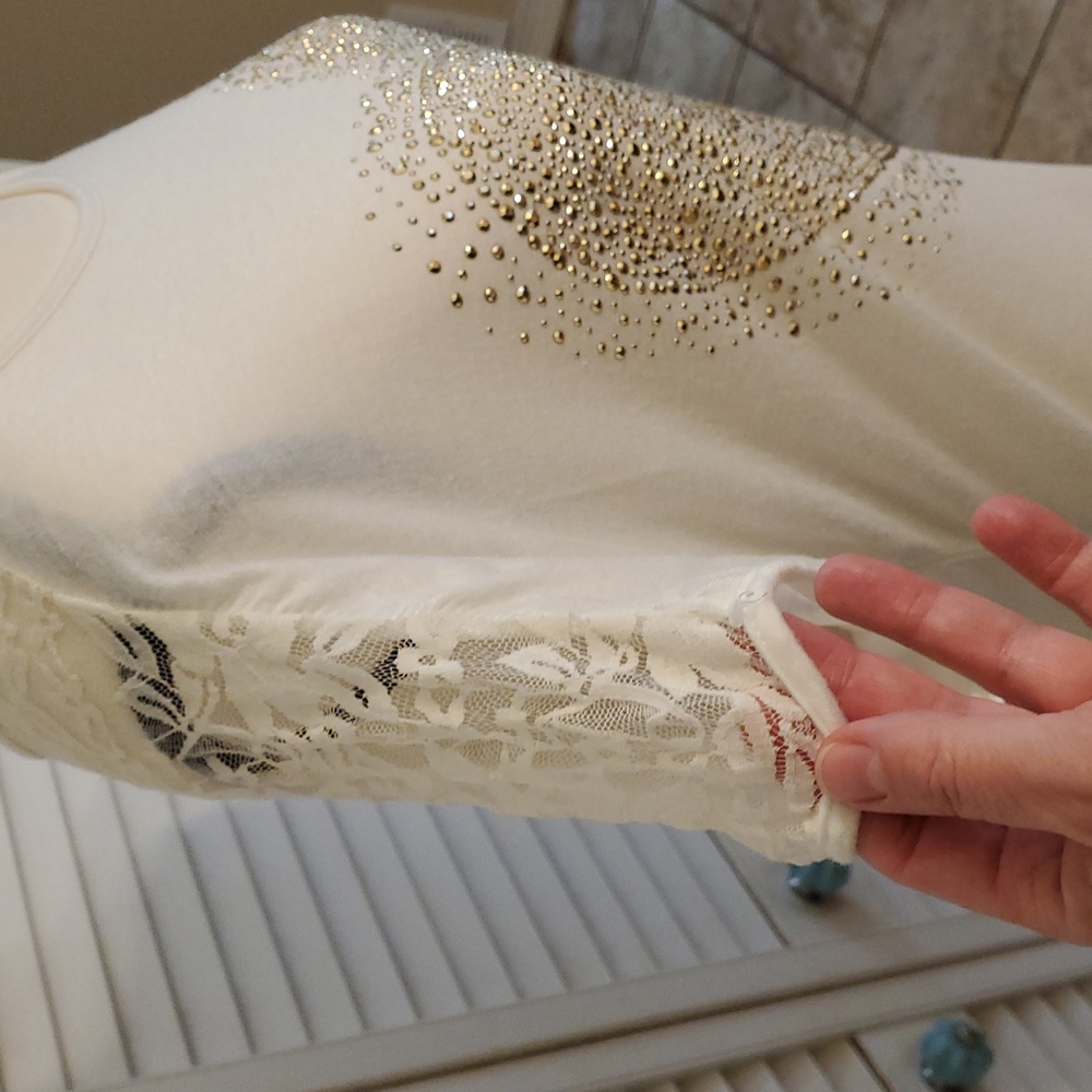 Cream Gold Heart Embellished Top with Lace Sleeves and Back, Italy, Size Large - Picture 3 of 9